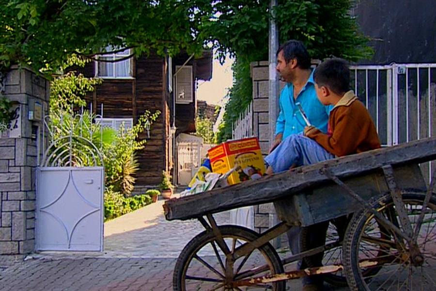 Annem Bana Yeter filminden bir kare